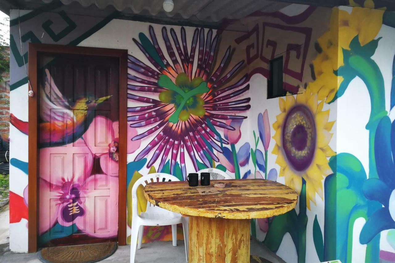 אלאוסי Killa Wasi Hostel מראה חיצוני תמונה